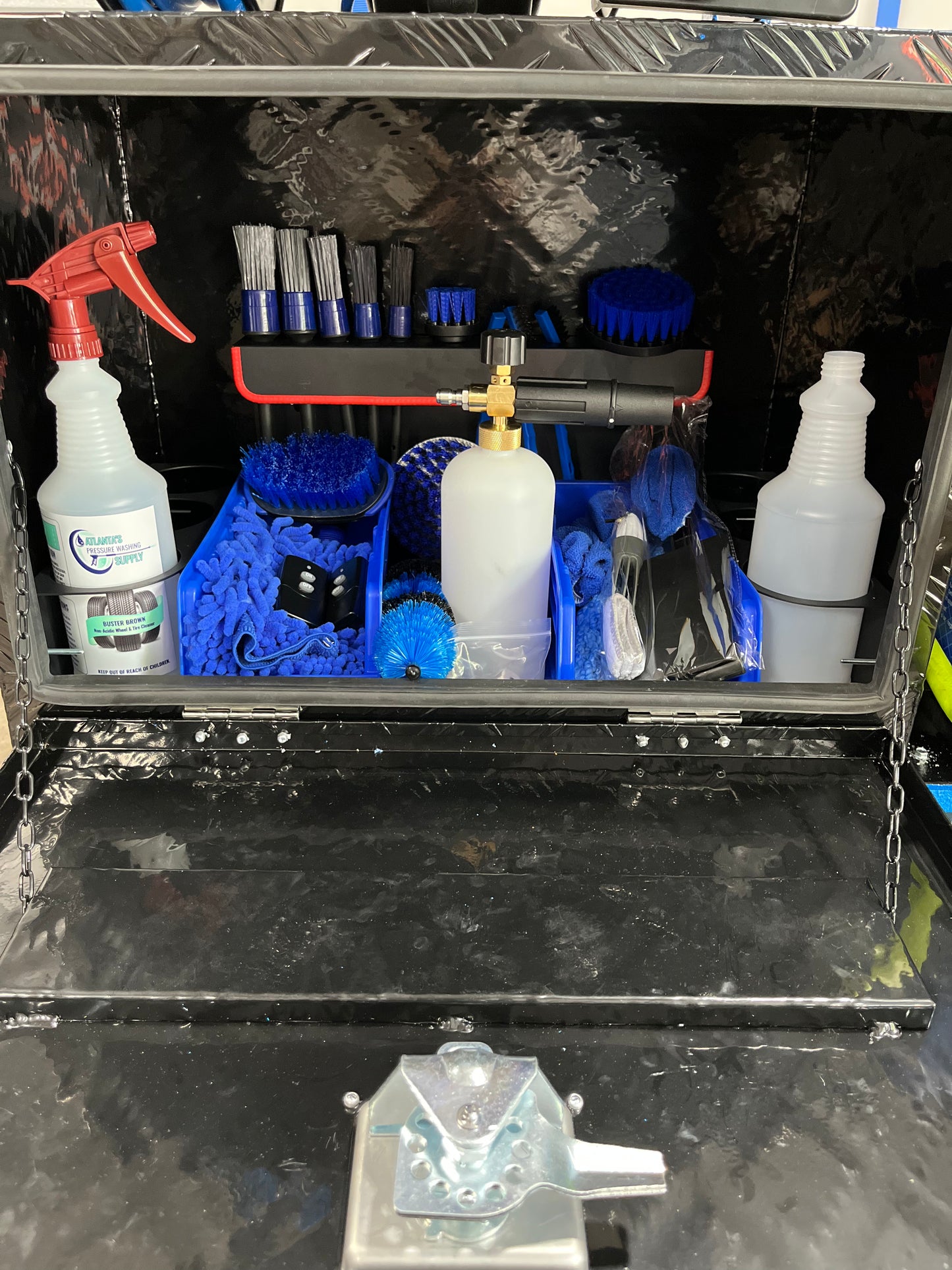 Car Detailing Skid for Truck Beds and Inside of Vans